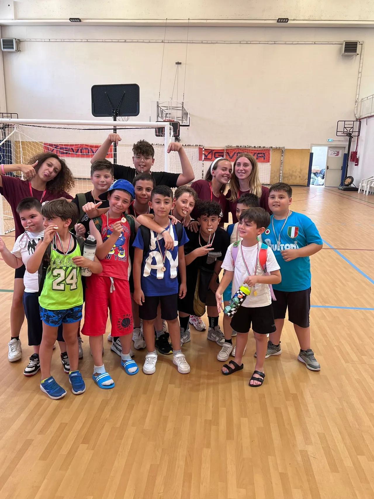 Il gruppo in palestra durante il Summer Camp